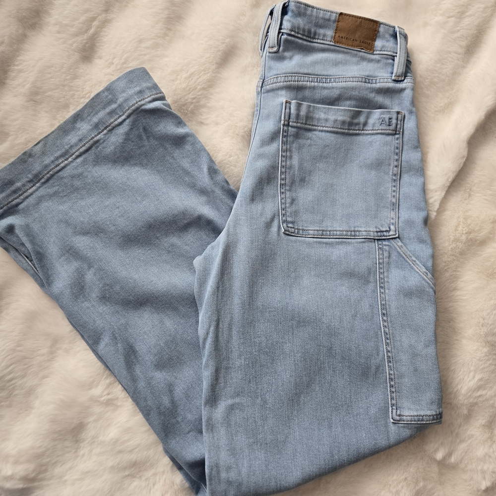 American Eagle Super High Rise Baggy Wide Leg Light Wash Jeans - Picture 7 of 9